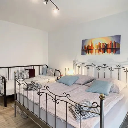 Schoene Helle & Gemuetliche In Altstadtnaehe Apartment Erfurt